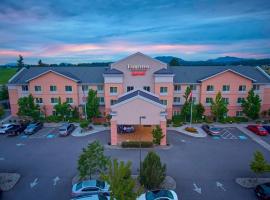 Fairfield Inn & Suites Burlington, hotel near Anacortes Airport - OTS, Burlington