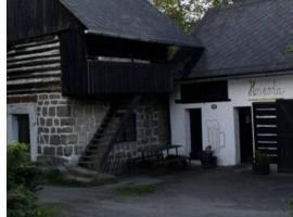 Apartmán Roubenka na Dobřeni, hotel in Mělník