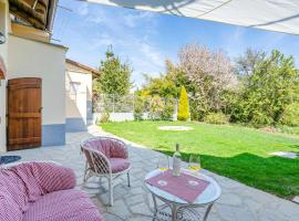 Gorgeous Home In Ferrere With Kitchen, casa vacanze a Ferrere
