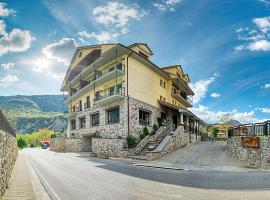 Hotel Cotiella, hotel with parking in Campo