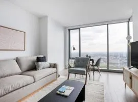 S Loop 1BR w Pool Gym Roof 1 block to L CHI-431