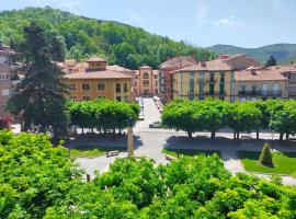 CAN PLANAS Soleado, amplio con vistas y parking, apartma v mestu Sant Joan de les Abadesses