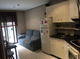 Apartamento en el centro de asturias, מלון עם חניה בלנגראו