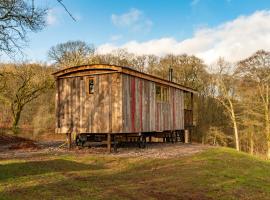 Bertha Shepherd's Hut, ξενοδοχείο σε Lydney