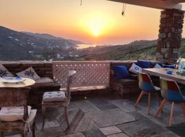 Summer Villa with amazing sunset view，Vourkarion的小屋