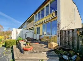2 Bedroom Beautiful Home In Göteborg