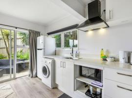 A delight in the Bays - 1 BR - 1 BATH - Free WiFi, apartment in Auckland
