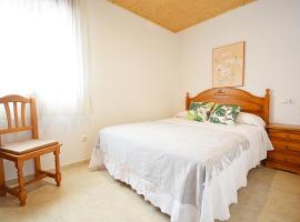 Casita adosada de playa en Porto Meloxo - Grove: O Grove'de bir otel