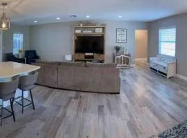 3 bedroom 2 bath with hot tub, game room and boat slip