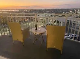 2 Bedroom 2 bath Condo on the Beach on the 8th Floor