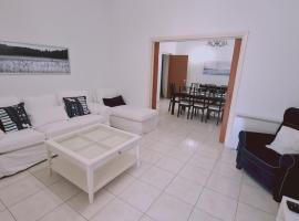 STAY Mythos Down Town House, villa in Nicosia
