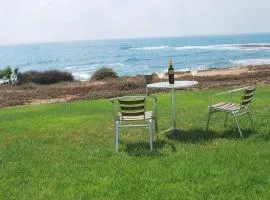 Sea Front Villa With Private Heated Pool, Quiet area Paphos 322