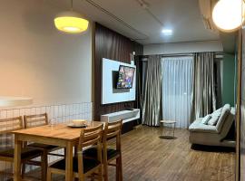 Royal Apartment Makassar perfect for family 45m 2BR near Mall Panakkukang Downtown, apartmán v destinácii Pampang