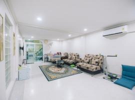 4BR Villa, 6min to Lee Garden, 22 PAX - Paradise Found