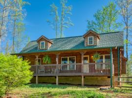 Cozy, Wood Cabin, Private And With Firepit, villa Rutherfordtonban