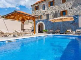 New! Charming Villa Perina with private heated pool