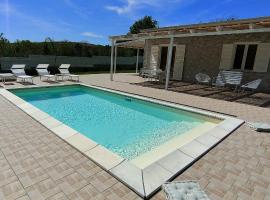 Janus Casa nel Verde - Relax Pool & Spa, hotel con estacionamiento en Giano Vetusto