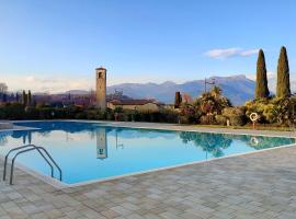 La Terrazza sul Lago - Splendida Vista sul Garda, hotel em Raffa