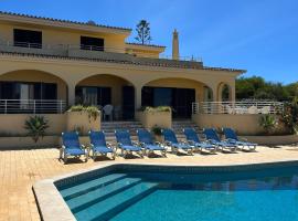 Villa Paraiso - 4 Bedrooms and pool, hotel ad Albufeira