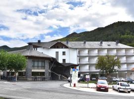 Hotel y Apartamentos SNÖ Isaba, aparthotel v destinaci Isaba