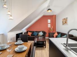 Remodelled Luxury 3 Bed Apartment, hotell i Aberdeen
