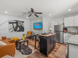 East Passyunk Trendy Apartment