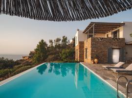 Kea Boho Luxury with Pool & Stunning Views, hotel med parkering i Melissaki