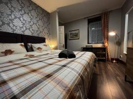 The Nook Crieff - central 2-bed with garden :), hotel v destinaci Crieff