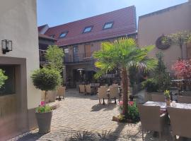Hofgarten Rosa, hotel v destinaci Ilbesheim