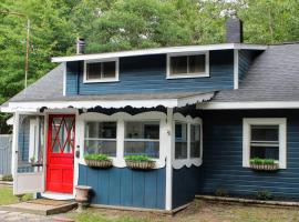 Cozy cottage just minutes from Lake Michigan!、ペントウォーターのホテル