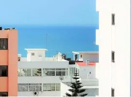 Beach Lover's Paradise: 3BR 2 min from the Sand