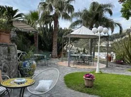 Esclusiva Luxury Villa con giardino