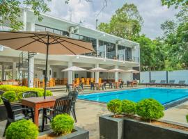 Lavish Resort by Indigo, Hotel in Sigiriya