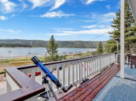 North Shore Chalet by Big Bear Vacations Lakeside Fawnskin Estate Boat Dock Lake Access, Hotel in Fawnskin