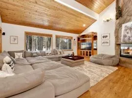 The Spa at Winterset- Incredible Resort Estate Chalet- Indoor Hot Tub- Games