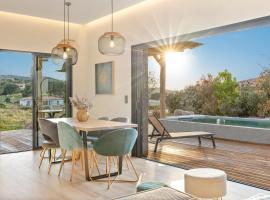 Villa Nivalaggia avec piscine à 15-20min de Porto-Vecchio et de Bonifacio, sunsets sur les champs, hotel en Figari
