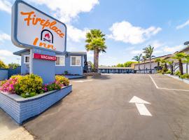 The Monterey Fireplace Inn – motel w mieście Seaside