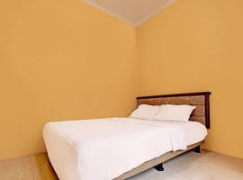 SPOT ON 92523 Homestay Pasir Padi Permai Syariah, hotel din Pangkalpinang