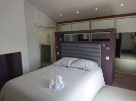 보르도에 위치한 호텔 chambre privée à BORDEAUX PELLEGRIN