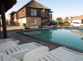 Kea's Luxury Stay Near Dinokeng，阿曼斯克拉爾的附設泳池的飯店