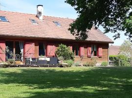 La maison bois, vacation home in Chaon