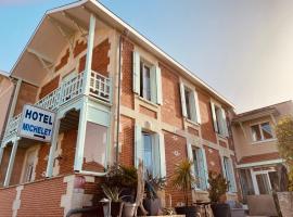 Hôtel Michelet Plage – hotel w mieście Soulac-sur-Mer