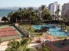 NUEVO, primera linea de playa, con piscina y vistas al mar, hotel a Cullera
