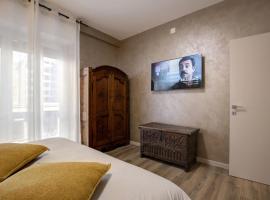 LA LUPA Apartment - In the heart of Aosta with car Box