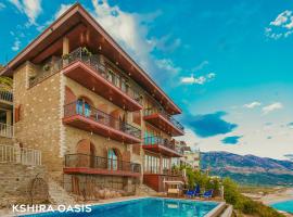 Kshira Oasis - Luxury 7-Bedroom Vila, hotel en Qeparo