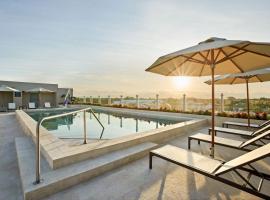 Residence Inn by Marriott Playa del Carmen, hotel blizu znamenitosti Mahi Golf Course, Playa del Carmen