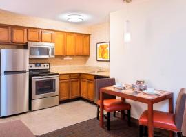 Residence Inn Huntsville โรงแรมในฮันต์สวิลล์