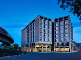 Courtyard by Marriott London City Airport, hotel near London City Airport - LCY, 