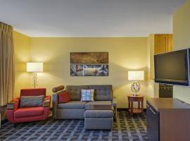 TownePlace Suites by Marriott Kansas City Overland Park、オーバーランド・パークにあるアイアンホース・ゴルフコースの周辺ホテル