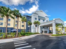 Fairfield Inn and Suites by Marriott Naples、ネープルズのホテル
